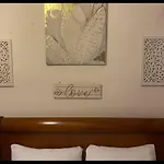 06-les Glycines Avec Piscine&jacuzzi-5 Pers Martel