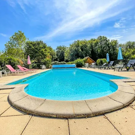 Ferienhaus 06-les Glycines Avec Piscine & Jacuzzi-5 Pers Martel
