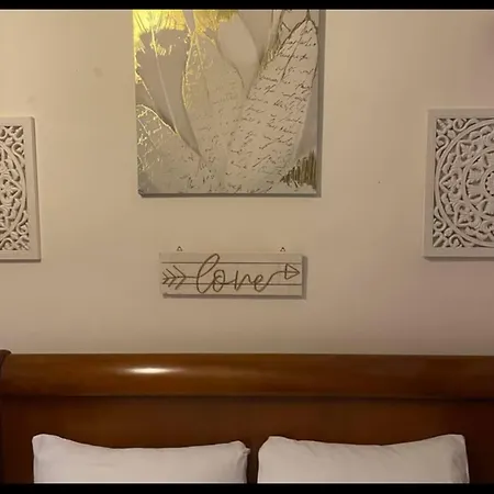 06-les Glycines Avec Piscine & Jacuzzi-5 Pers Martel